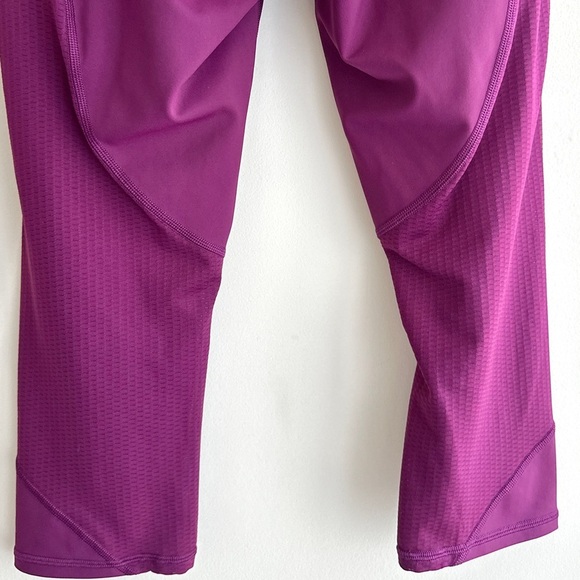 Athleta Mesh Contender Capri Athletic Leggings, Velvet Plum, Size Medium - Picture 13 of 16